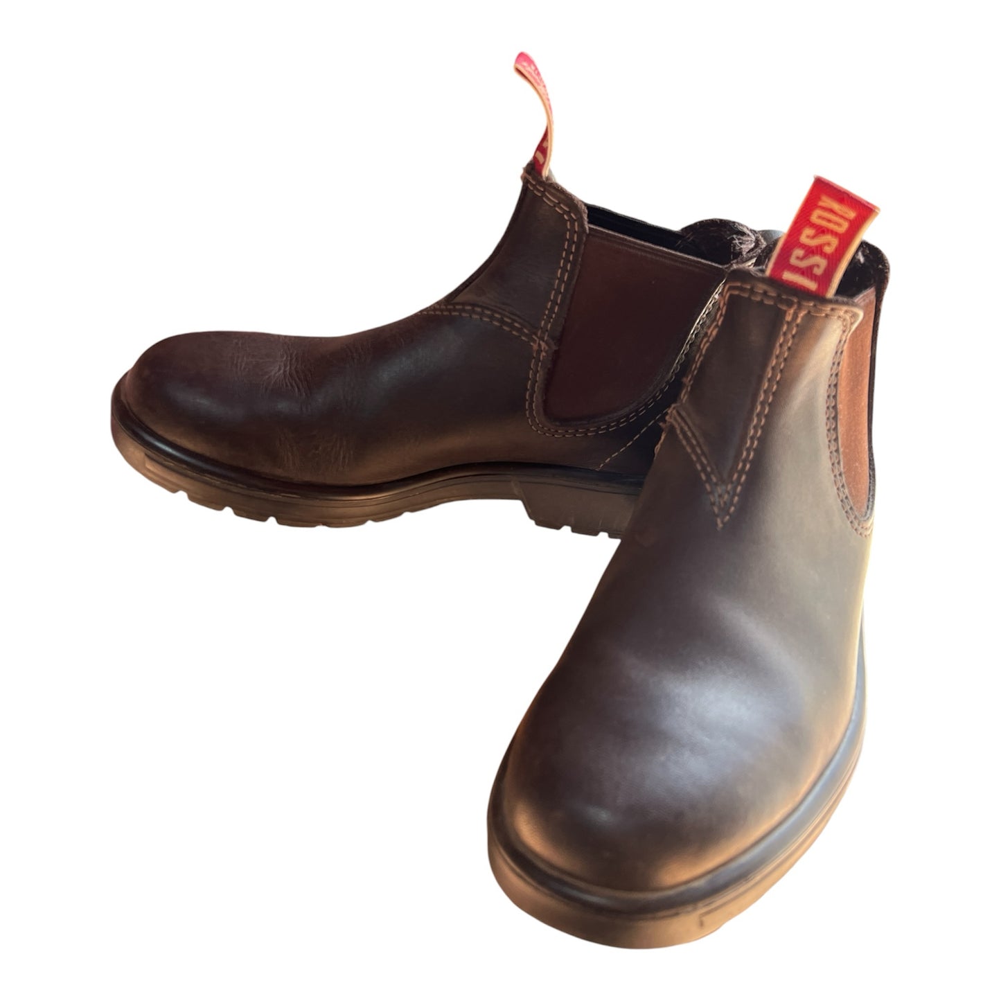 Botines Chelsea La Pichilemina Rossi Boots de cuero café oscuro con paneles elásticos y tiras traseras distintivas