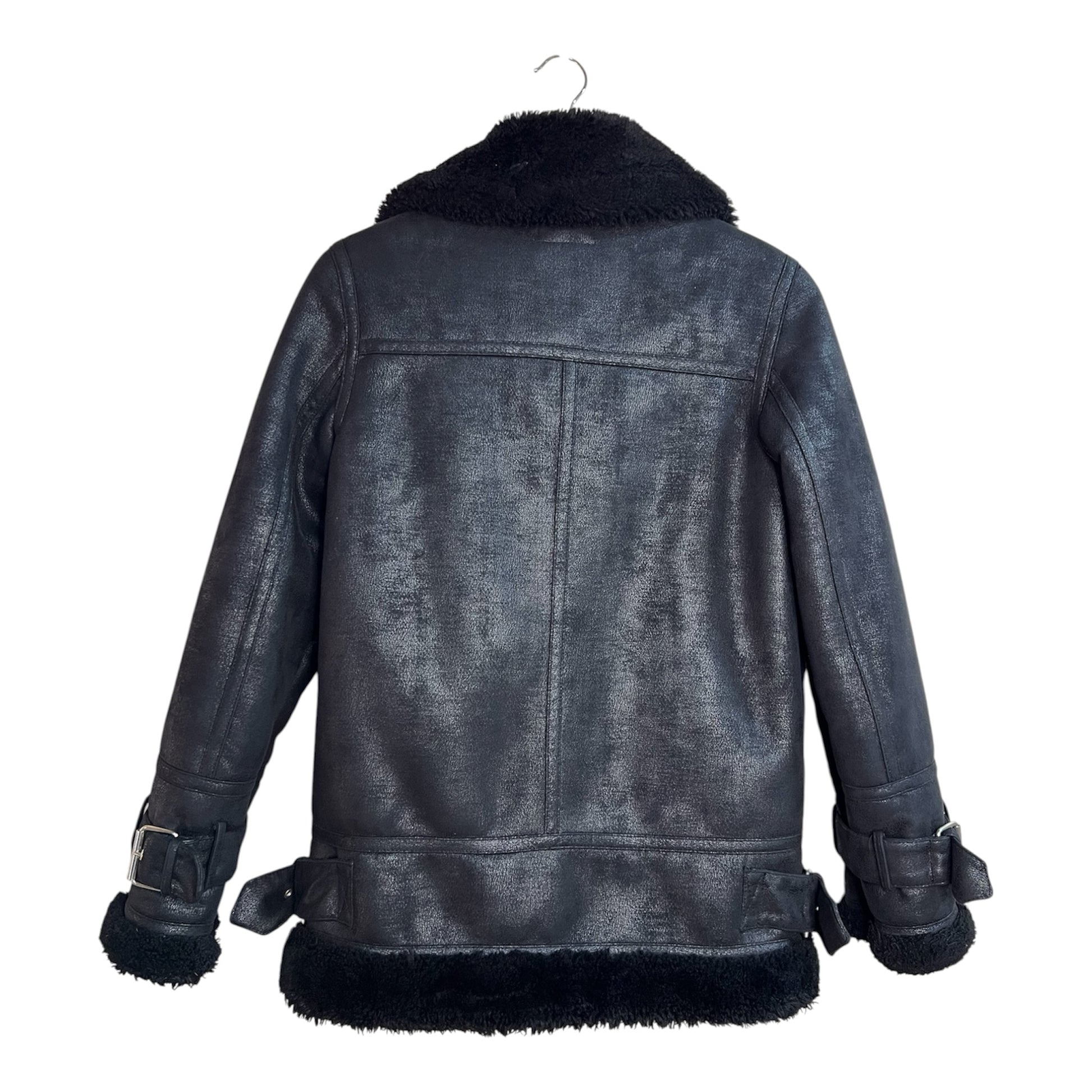 Chaqueta aviador La Pichilemina negra de efecto cuero con forro y detalles de chiporro sintético en la espalda
